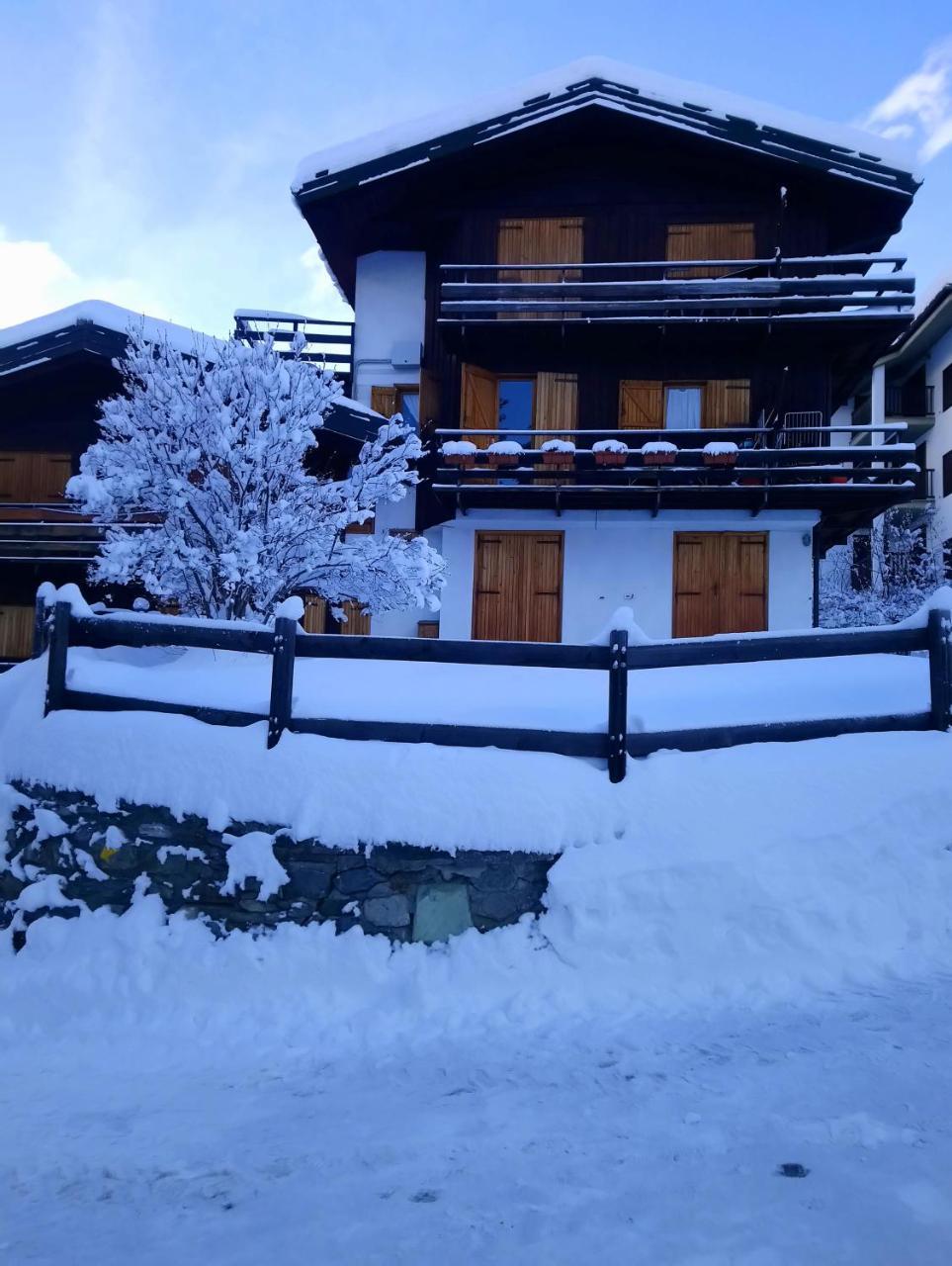 Cervinia-Valt Sport & Relax House Apartment วัลตูร์นอนช์ ภายนอก รูปภาพ